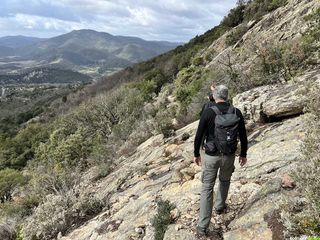 Magnifique Caroux, Du saut de l'Âne au portail des Cades