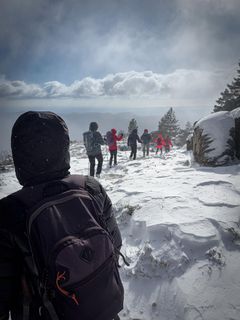 Trek dans la neige au sommet du massif du Caroux