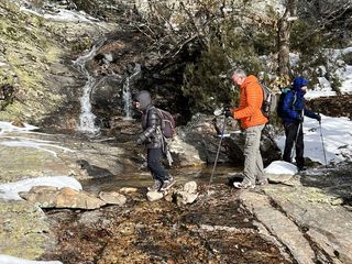 Trek dans la neige au sommet du massif du Caroux