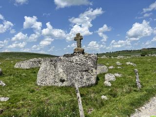 Randonnée itinérante - Tour de l'Aubrac - 4 jours - Occitanie-rando