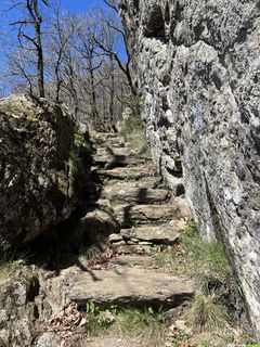 Défi Nature : Randonnée à Prémian - Le Chemin des Légendes vous Attend !