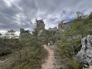 Une randonnée entre les gorges de la Dourbie et le causse Noir