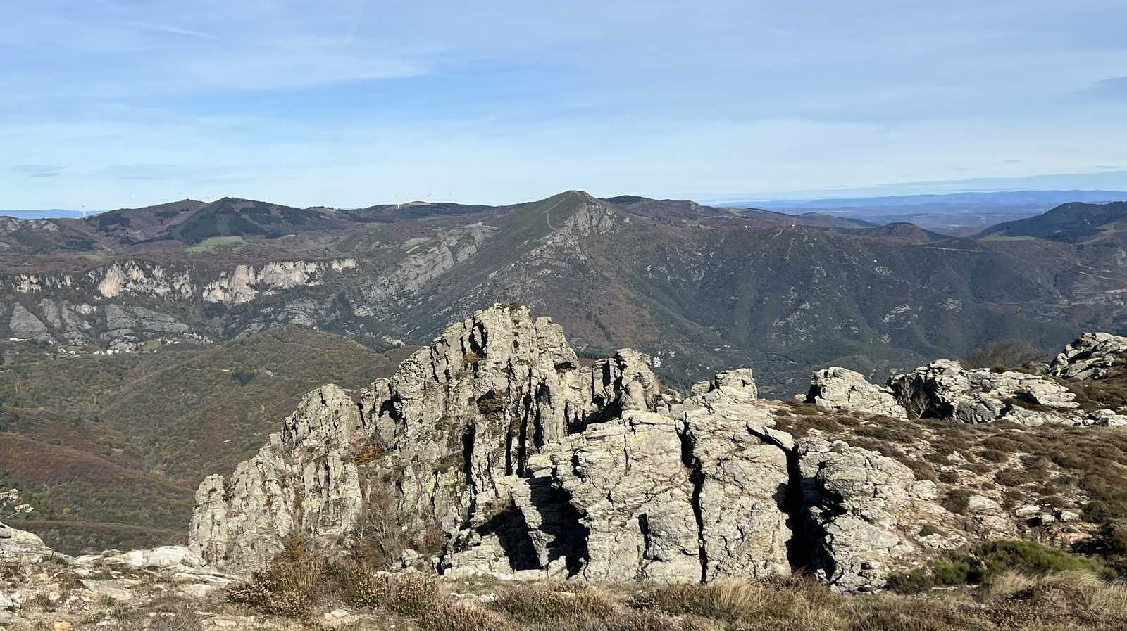 La chapelle de Saint-Eutrope sur le massif de l'Espinouse en version trekking