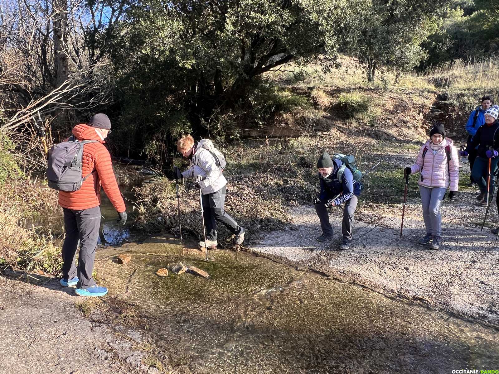 Saint-Jean-de-la-Blaquière – Bois de Latude : une randonnée entre terres rouges et forêts