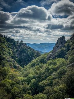 Prémian - Le Chemin des Légendes – Sentier des 1000 marches Prémian - Le Chemin des Légendes – Sentier des 1000 marches