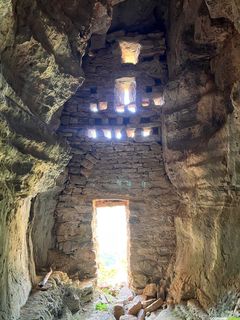 Randonnée depuis La Roque-Sainte-Marguerite : gorges de la Dourbie, causse Noir et chaos de Roquesaltes Randonnée depuis La Roque-Sainte-Marguerite : gorges de la Dourbie, causse Noir et chaos de Roquesaltes