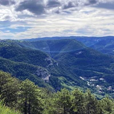 Occitanie Rando Randonnee Herault Gourgas Bout Du Monde Causse Larzac Grotte Vire 09